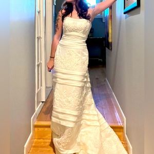 STUNNING Symphony Bridal Gown SZ 8